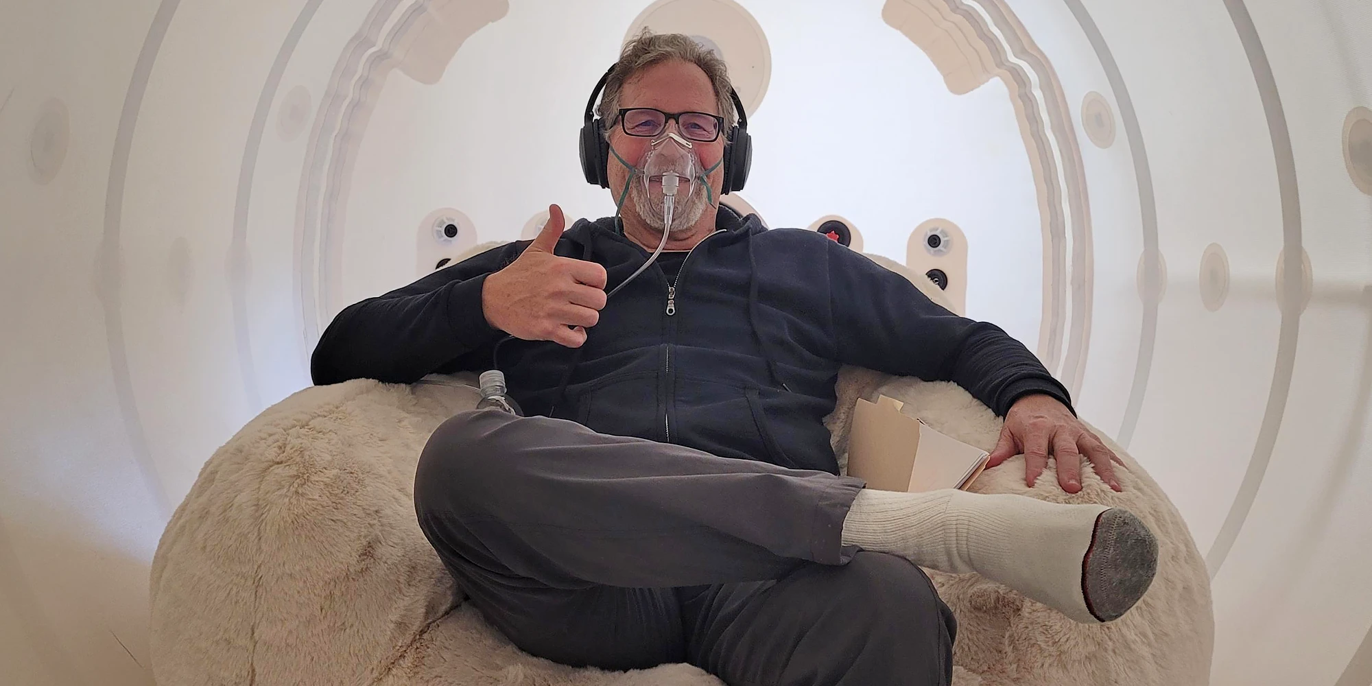 Chiropractor De Pere WI Man in Hyperbaric Chamber Chiropractor De Pere WI Man in Hyperbaric Chamber